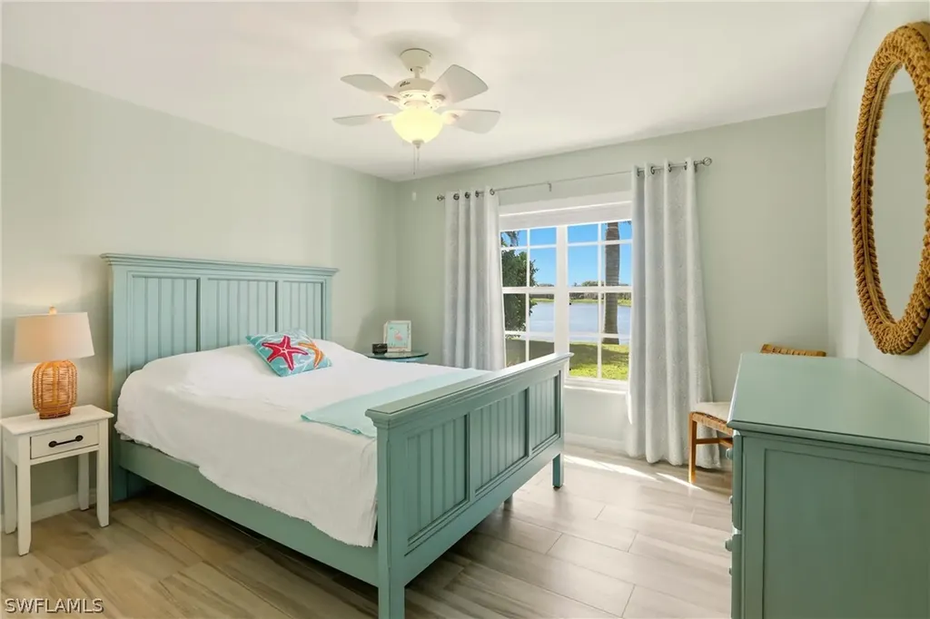 4282 Longshore Way N Naples FL 34119