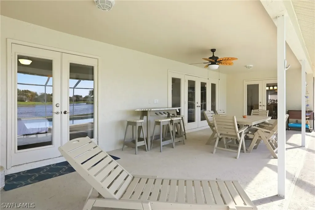 4282 Longshore Way N Naples FL 34119