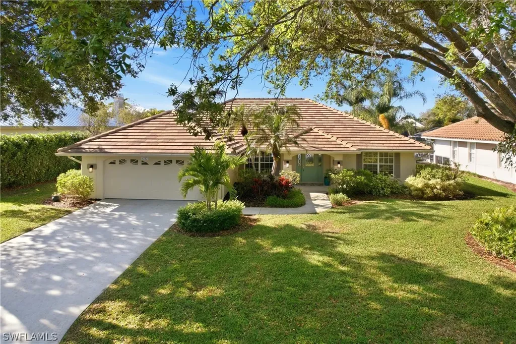 4282 Longshore Way N Naples FL 34119