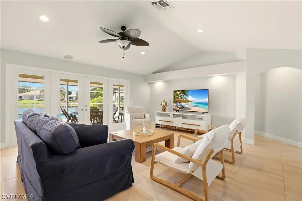4282 Longshore Way N Naples FL 34119