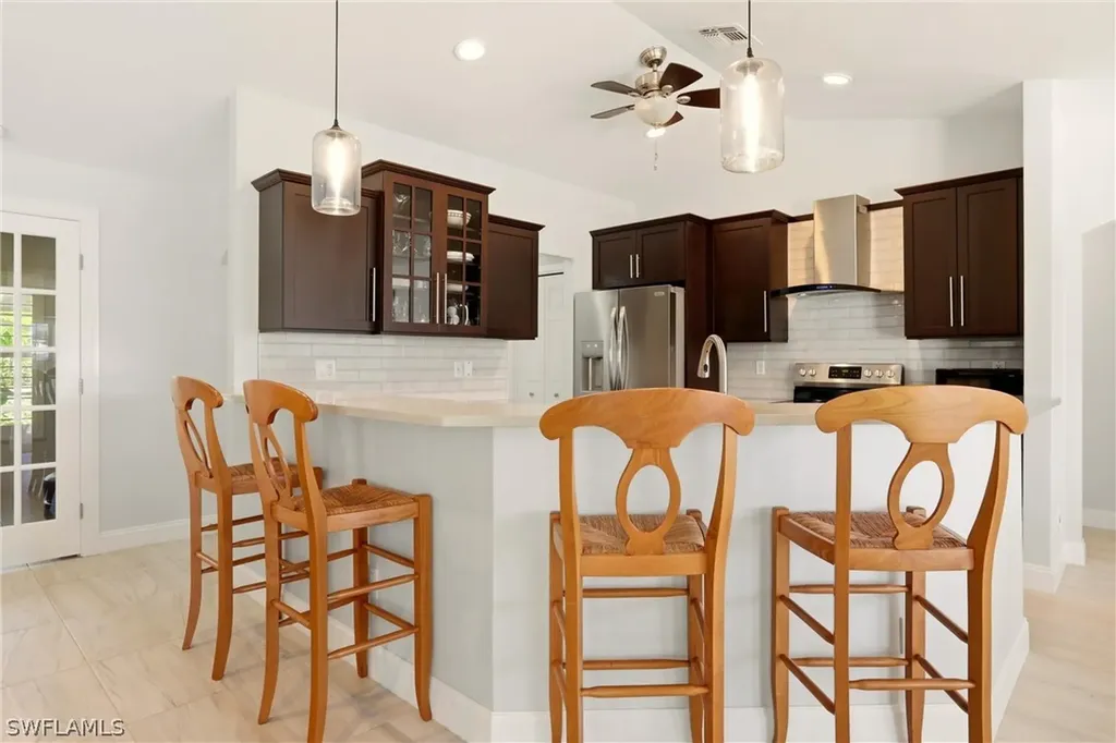 4282 Longshore Way N Naples FL 34119
