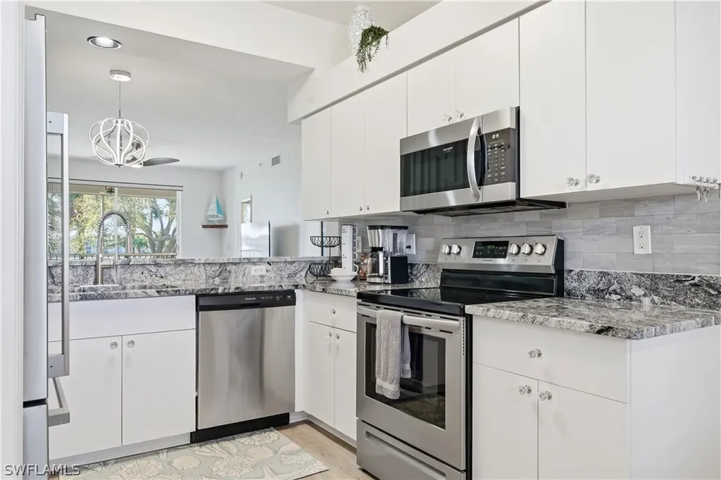 8076 Queen Palm Lane Fort Myers FL 33966