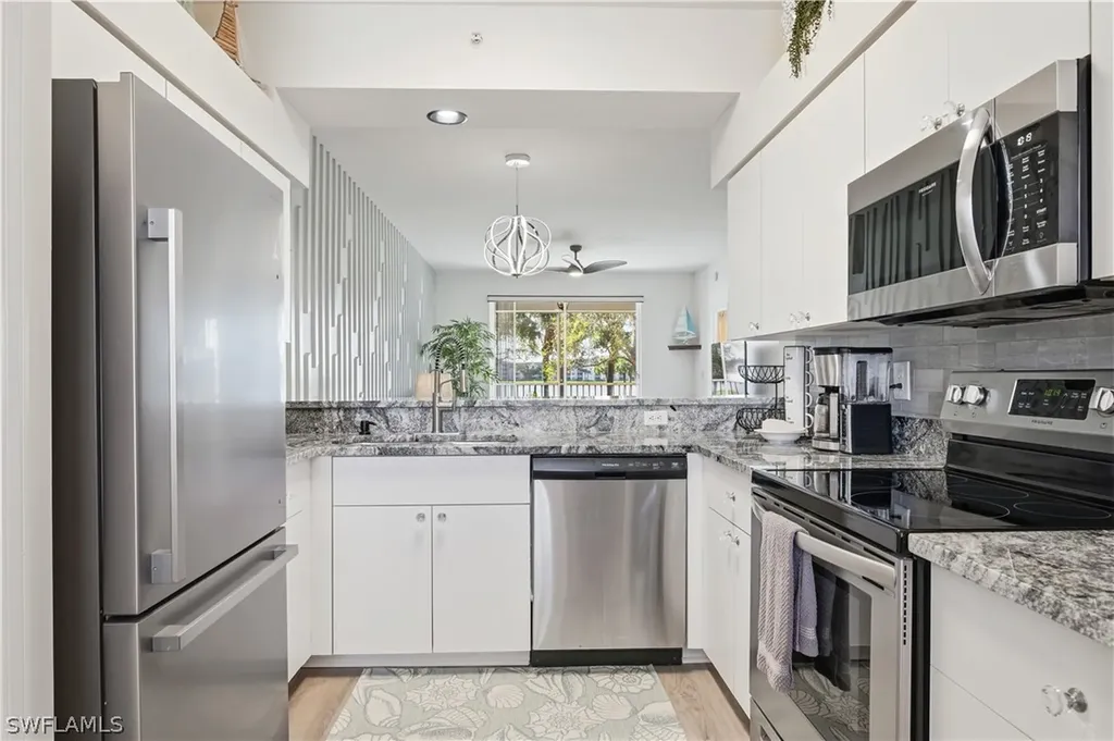 8076 Queen Palm Lane Fort Myers FL 33966