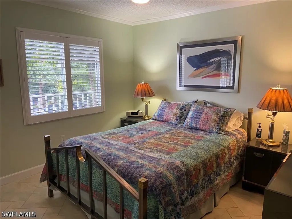3032 Sandpiper Bay Circle Naples FL 34112