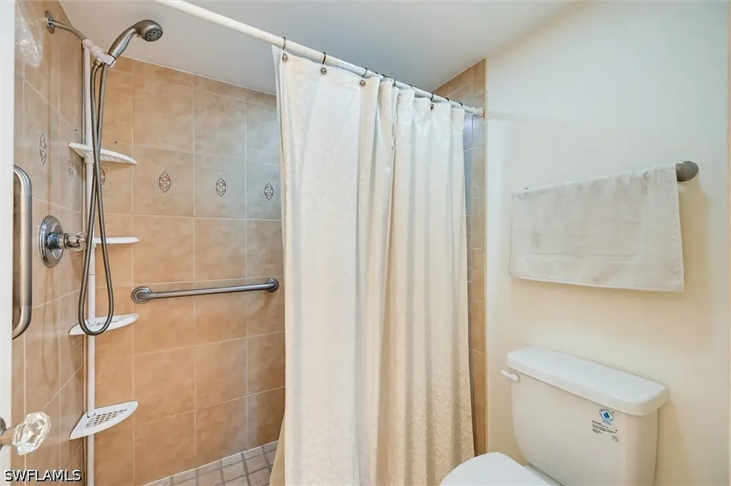 3032 Sandpiper Bay Circle Naples FL 34112