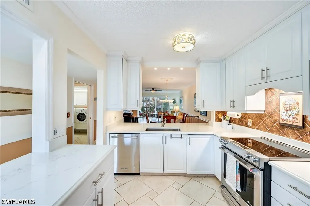 3032 Sandpiper Bay Circle Naples FL 34112