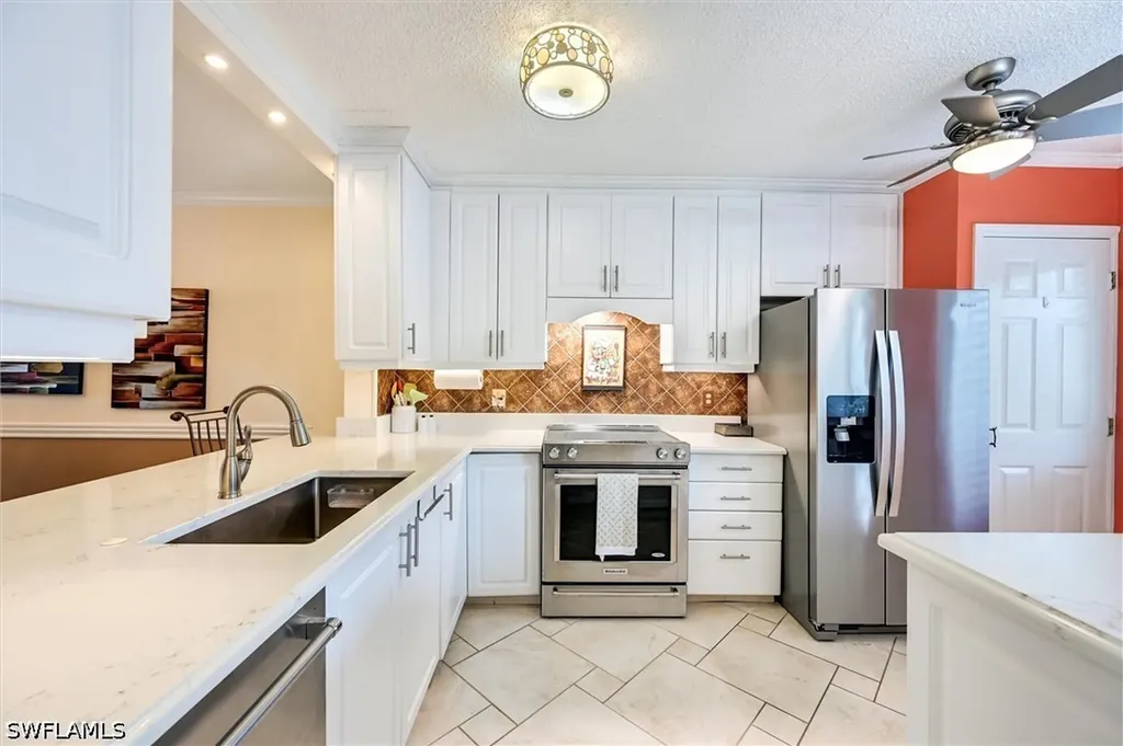 3032 Sandpiper Bay Circle Naples FL 34112