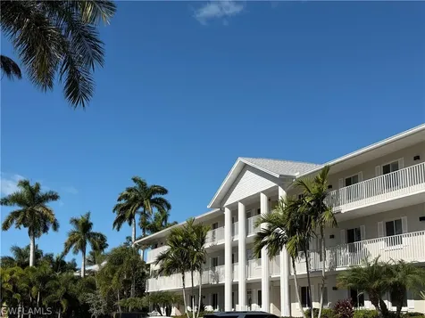 3032 Sandpiper Bay Circle Naples FL 34112