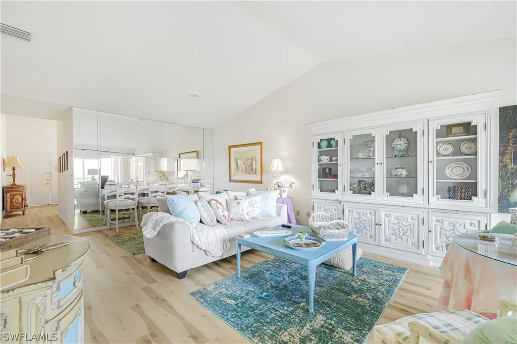 6045 Chardonnay Lane Naples FL 34119