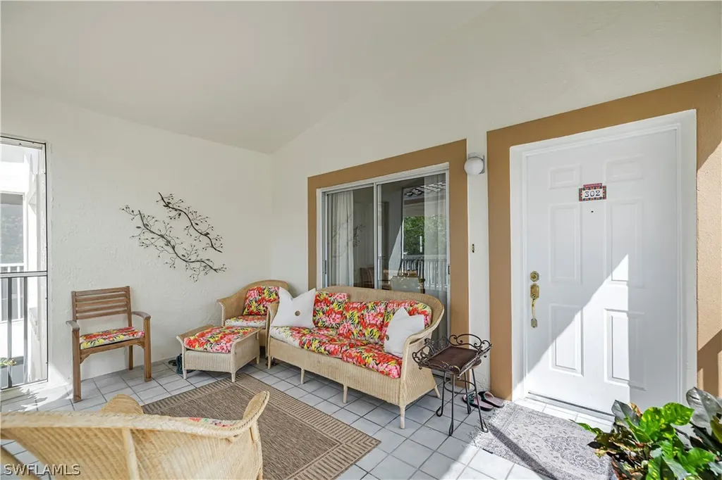 6045 Chardonnay Lane Naples FL 34119