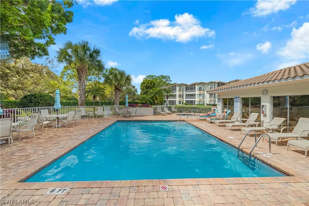 6045 Chardonnay Lane Naples FL 34119