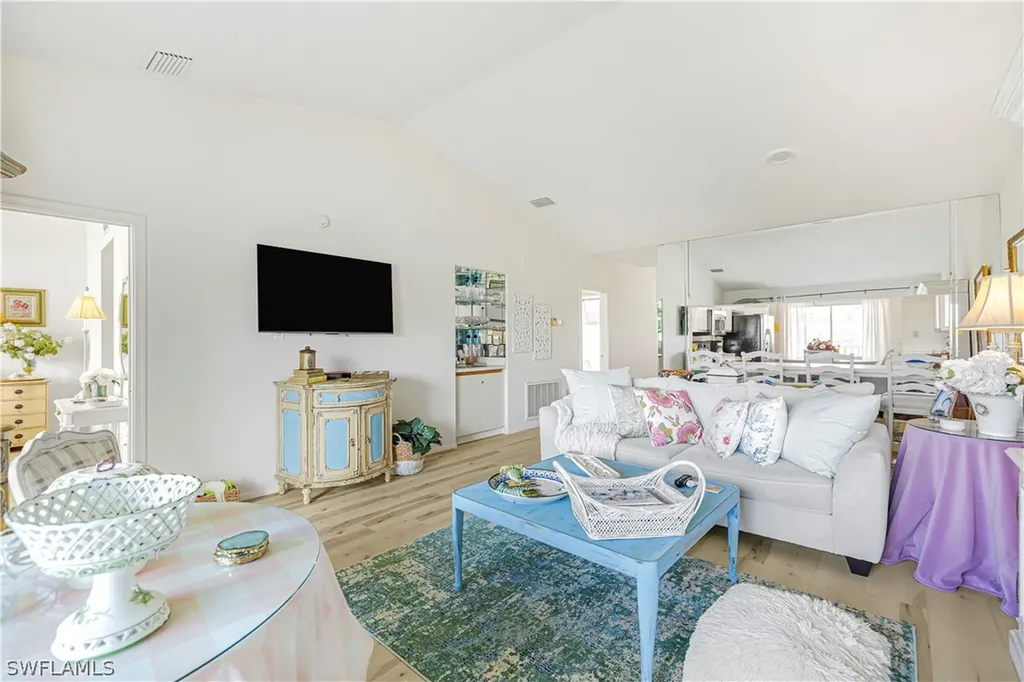 6045 Chardonnay Lane Naples FL 34119
