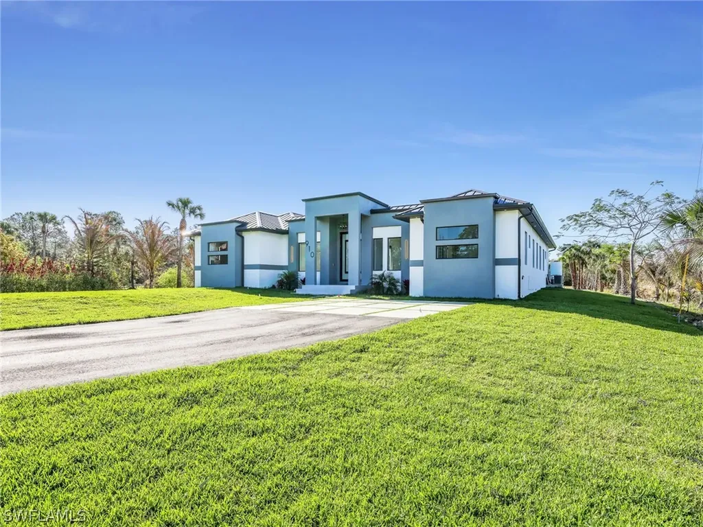 910 Golden Gate Boulevard E Naples FL 34120