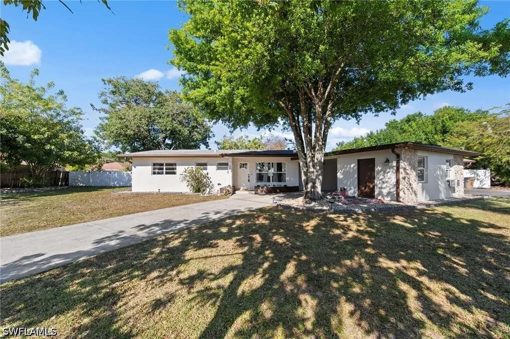 137 Vermont Avenue Fort Myers FL 33905