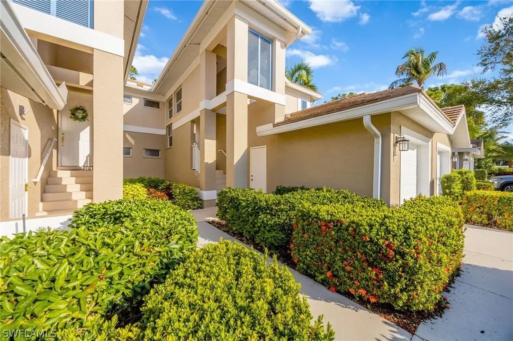 Naples FL, 857 Carrick Bend Circle, Unit 202