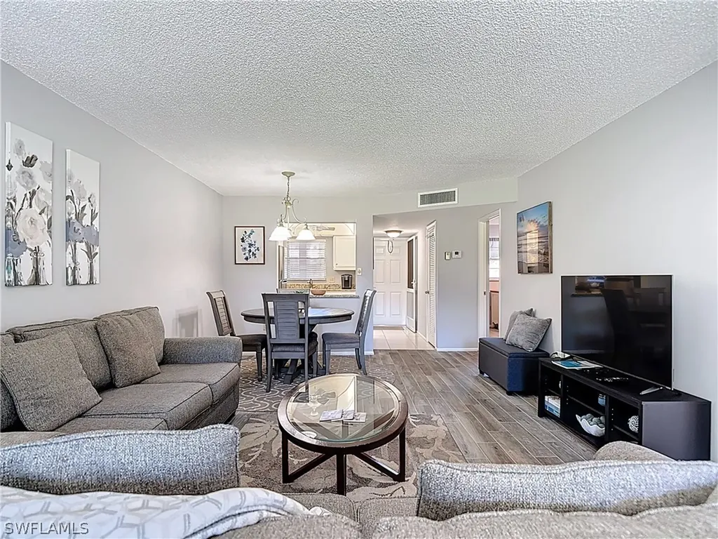 200 Turtle Lake Court Naples FL 34105