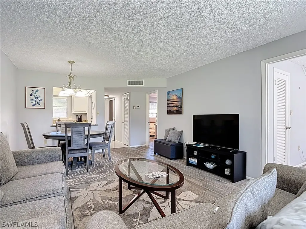 200 Turtle Lake Court Naples FL 34105