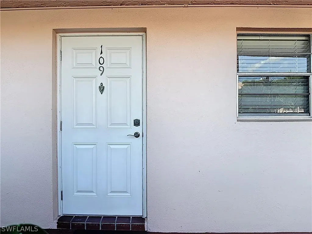200 Turtle Lake Court Naples FL 34105