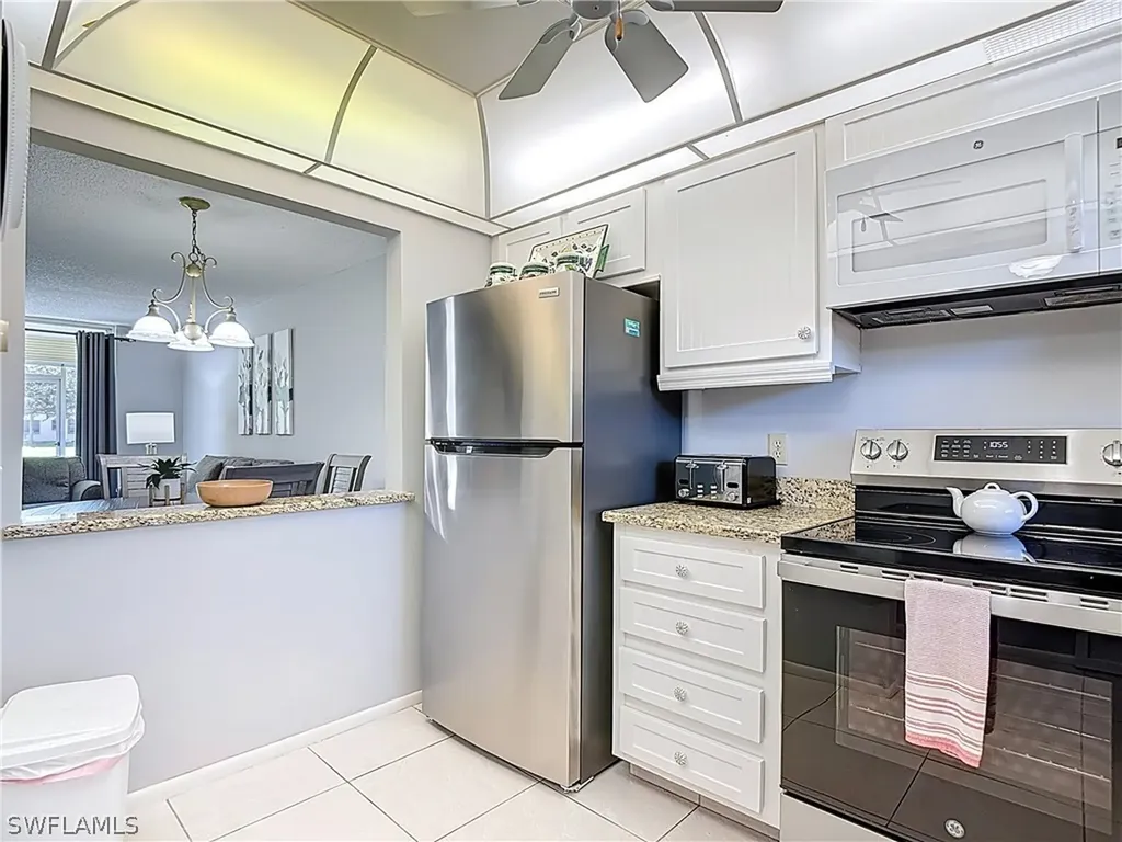200 Turtle Lake Court Naples FL 34105