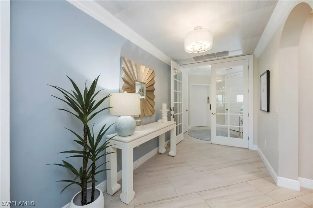 Naples FL, 16351 Viansa Way, Unit 202