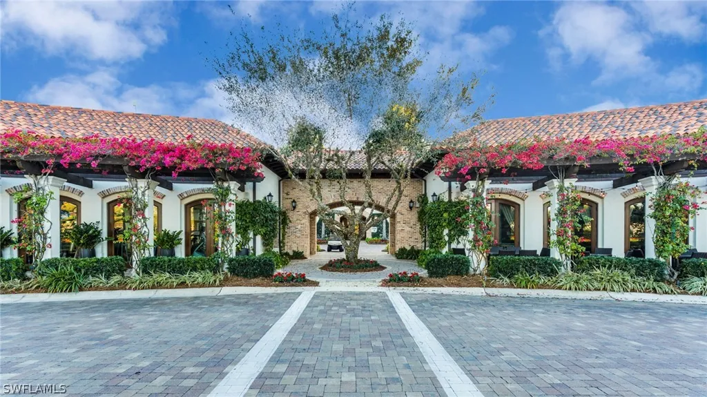 16351 Viansa Way Naples FL 34110