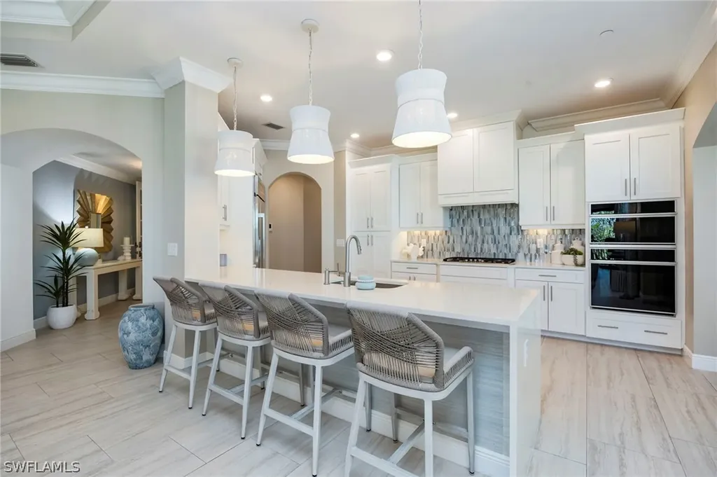 16351 Viansa Way Naples FL 34110