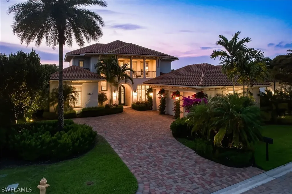 2225 Miramonte Court Naples FL 34105