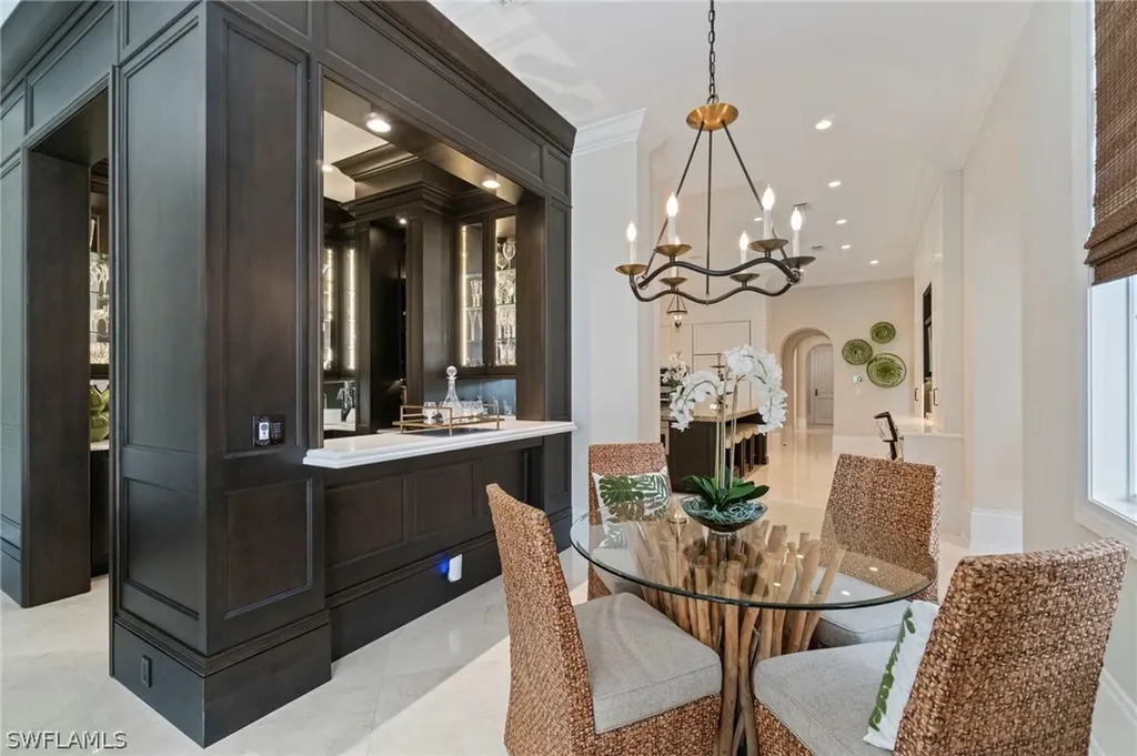 2225 Miramonte Court Naples FL 34105