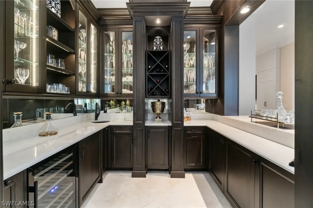 2225 Miramonte Court Naples FL 34105