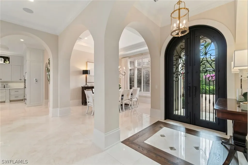 2225 Miramonte Court Naples FL 34105