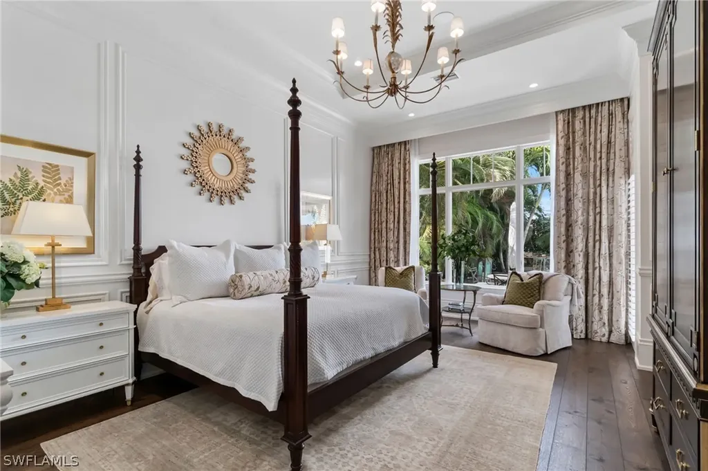 2225 Miramonte Court Naples FL 34105