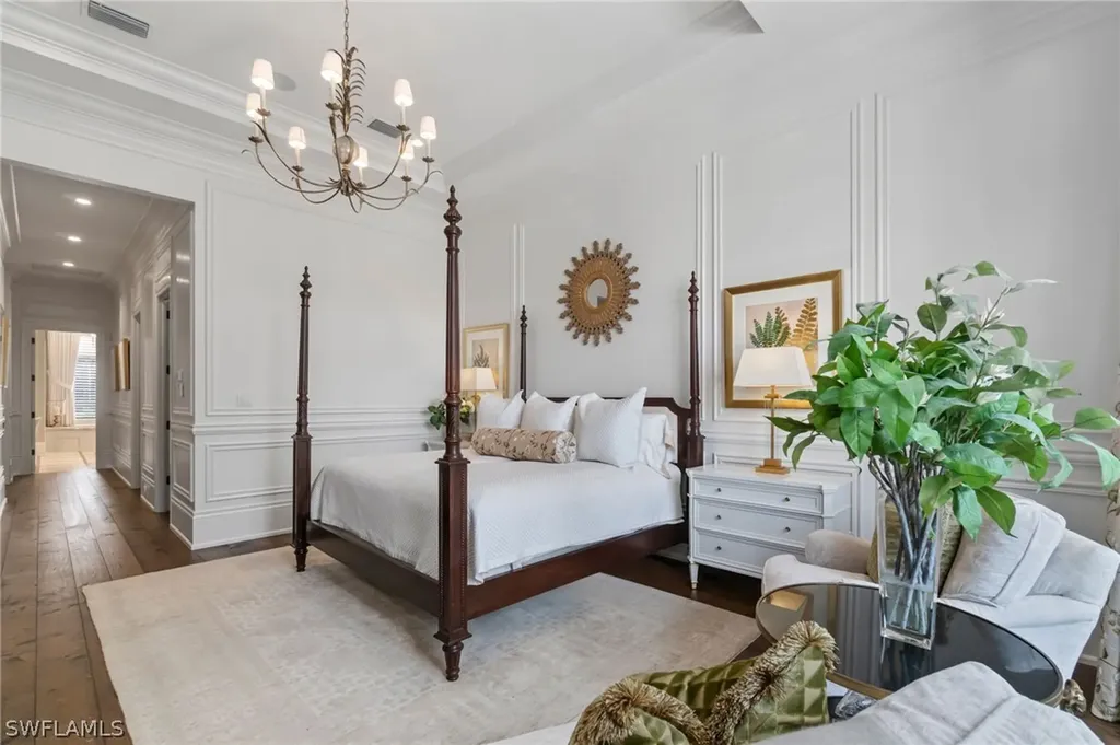 2225 Miramonte Court Naples FL 34105