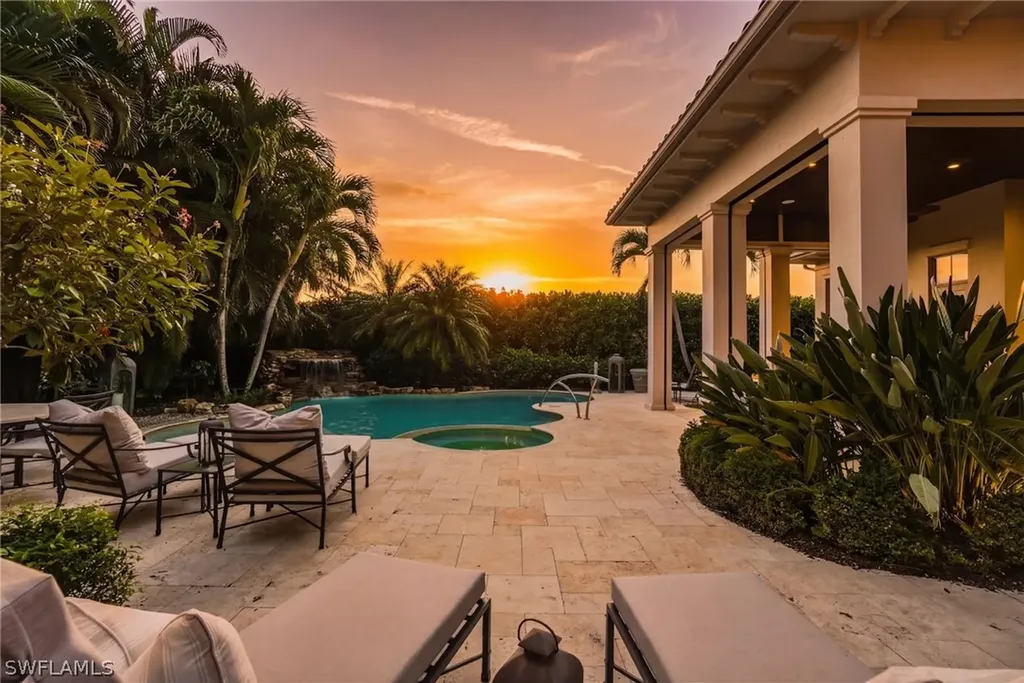 2225 Miramonte Court Naples FL 34105