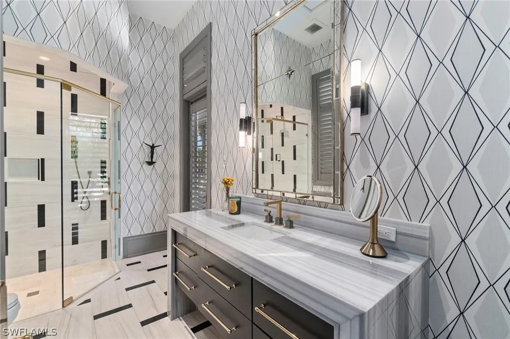 2225 Miramonte Court Naples FL 34105