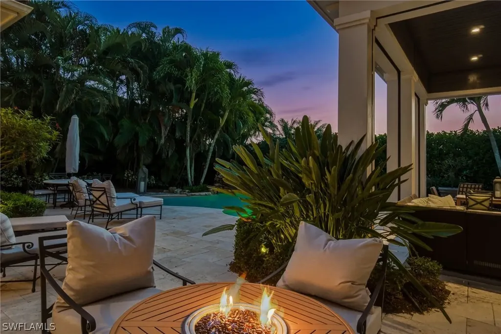 2225 Miramonte Court Naples FL 34105