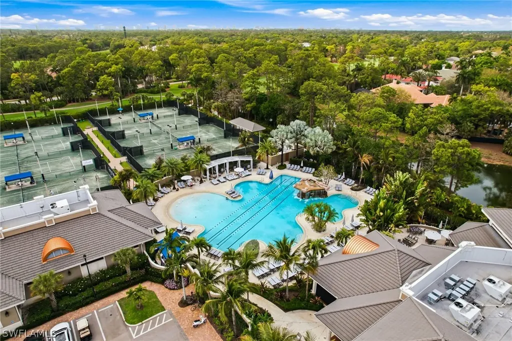 2225 Miramonte Court Naples FL 34105