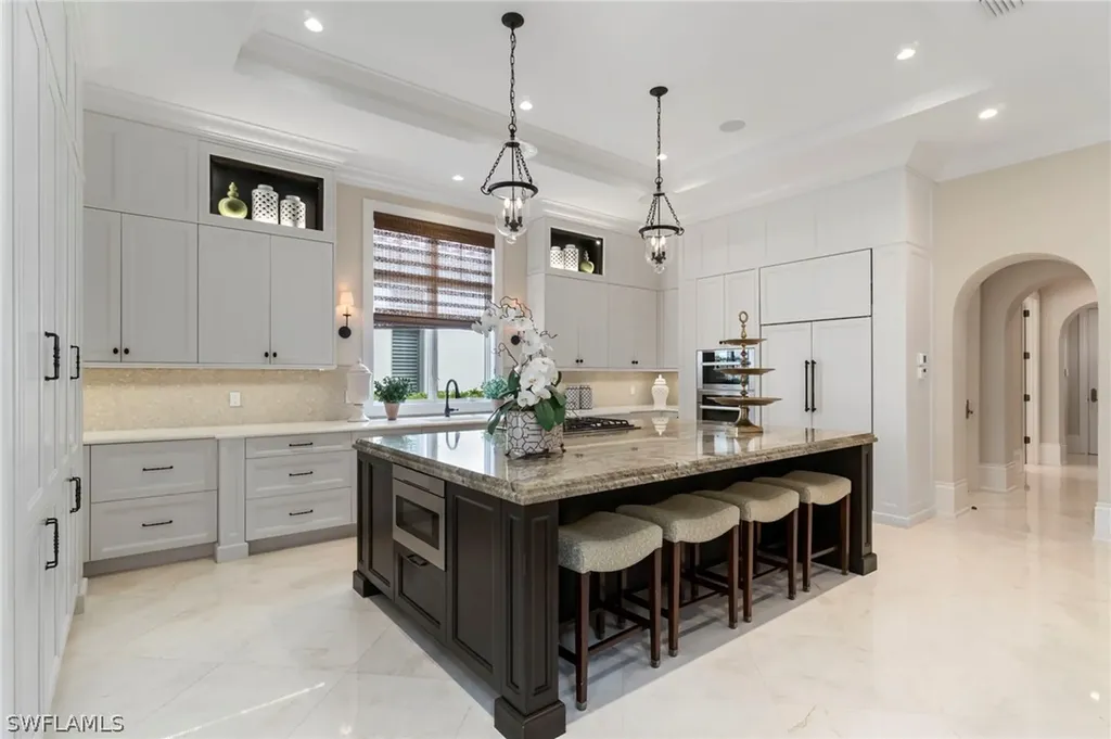 2225 Miramonte Court Naples FL 34105
