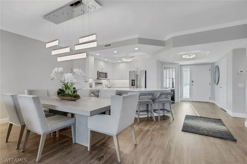 420 Cove Tower Drive Naples FL 34110