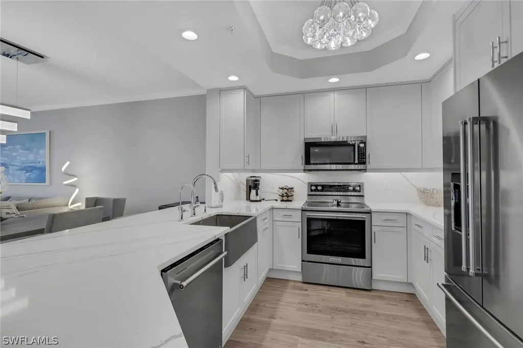 420 Cove Tower Drive Naples FL 34110
