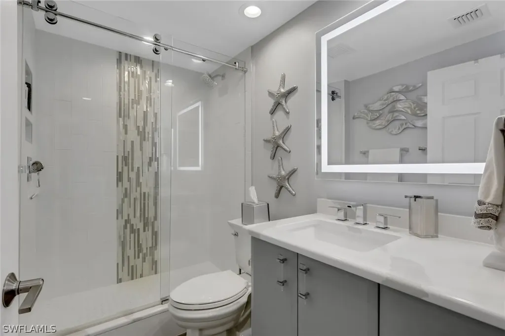 420 Cove Tower Drive Naples FL 34110