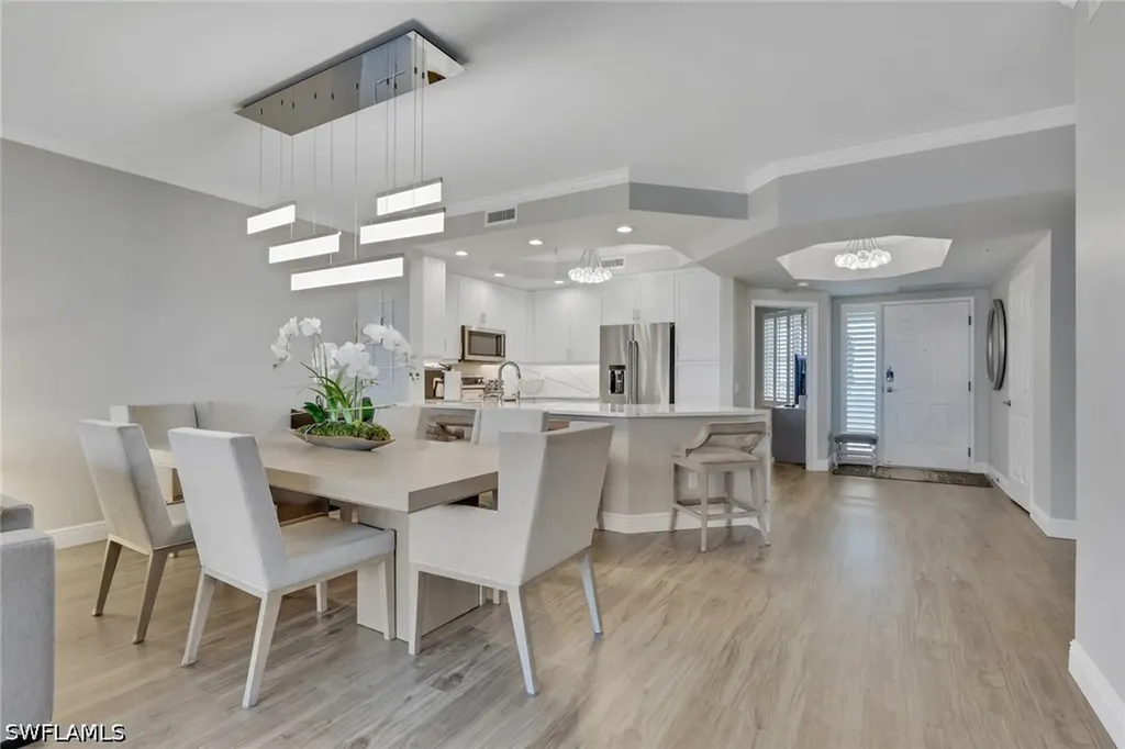 420 Cove Tower Drive Naples FL 34110