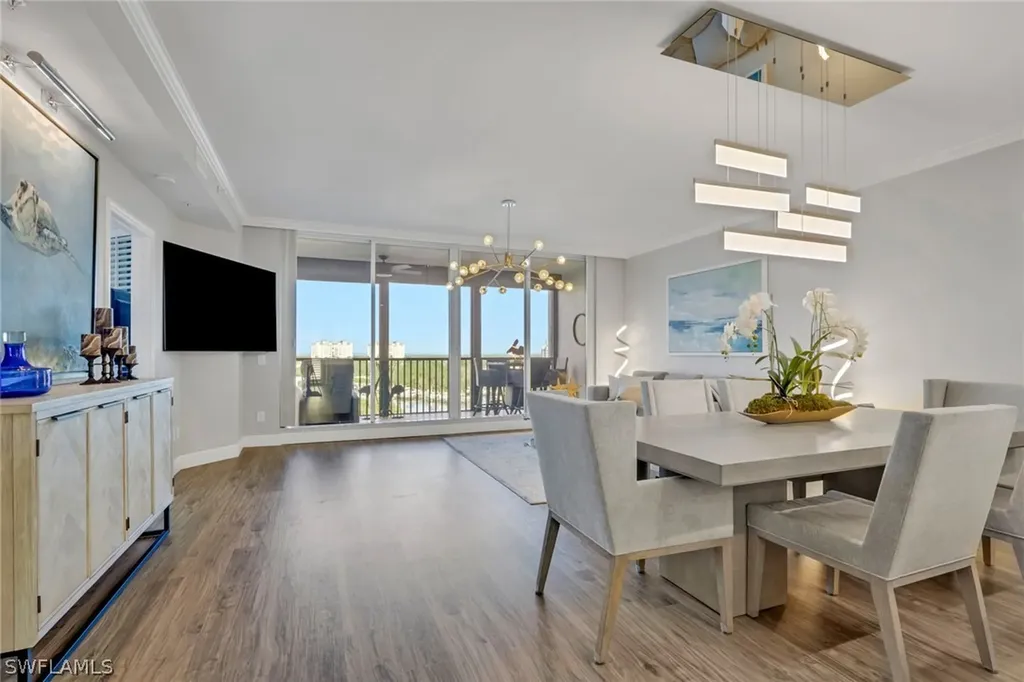 420 Cove Tower Drive Naples FL 34110