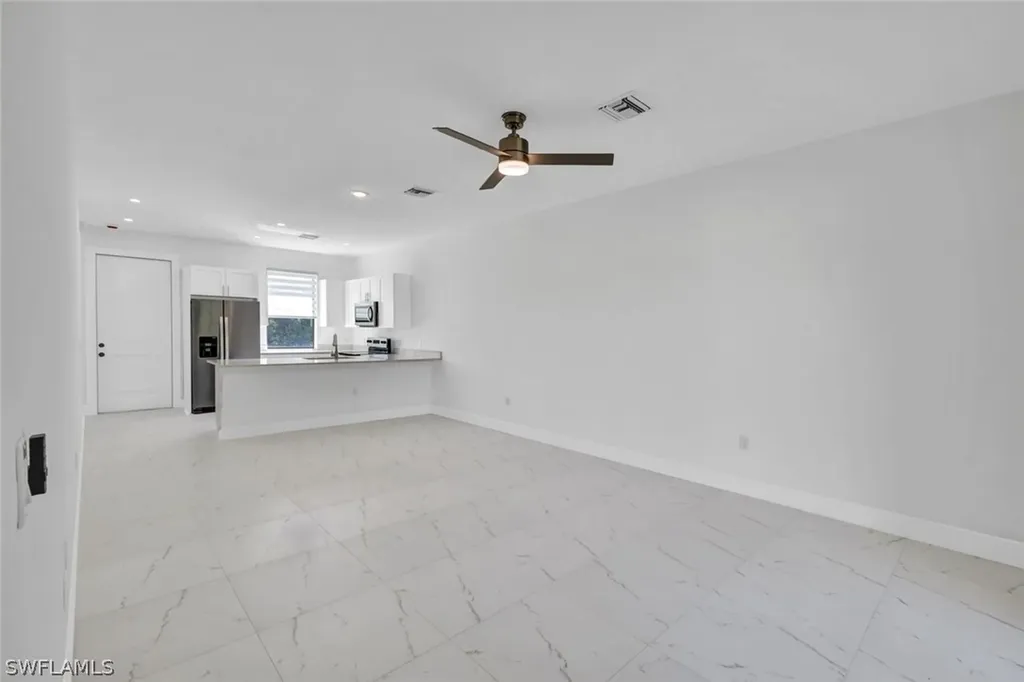 430/432 Bell Boulevard S Lehigh Acres FL 33974