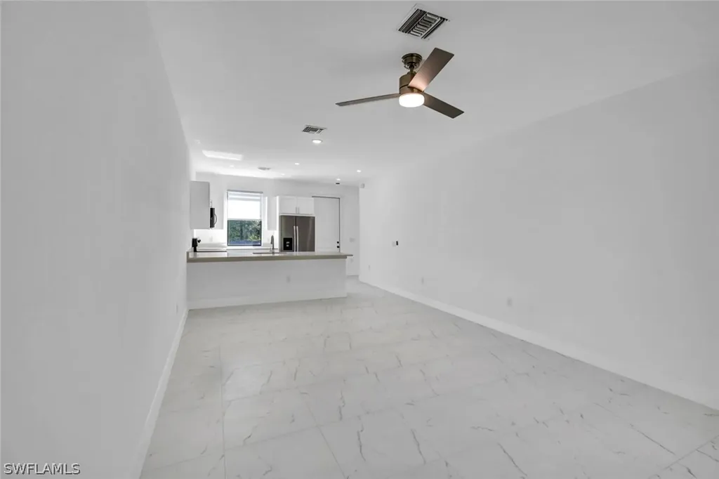 430/432 Bell Boulevard S Lehigh Acres FL 33974