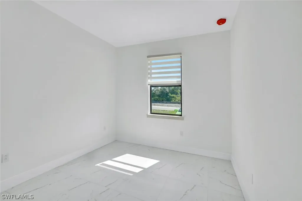 430/432 Bell Boulevard S Lehigh Acres FL 33974