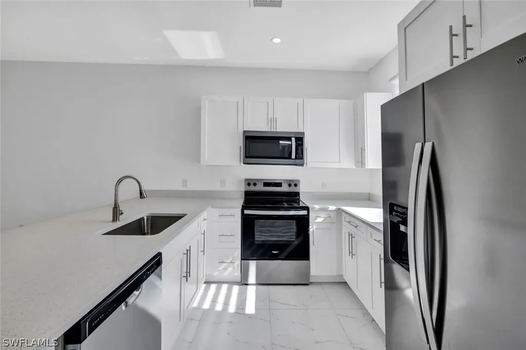 430/432 Bell Boulevard S Lehigh Acres FL 33974
