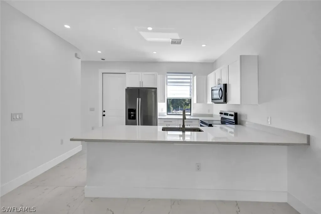 430/432 Bell Boulevard S Lehigh Acres FL 33974