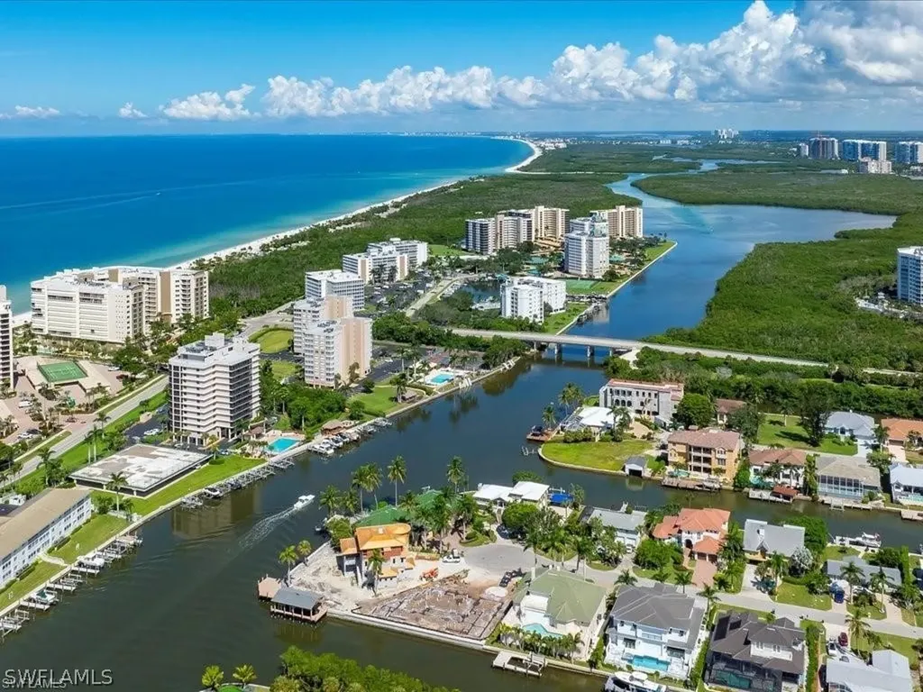 10337 Vanderbilt Drive Naples FL 34108