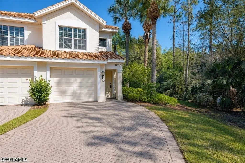 1280 Henley Street Naples FL 34105