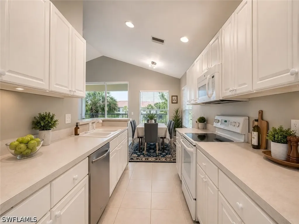 1280 Henley Street Naples FL 34105